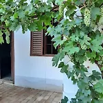 Σπίτι διακοπών Akac Haz